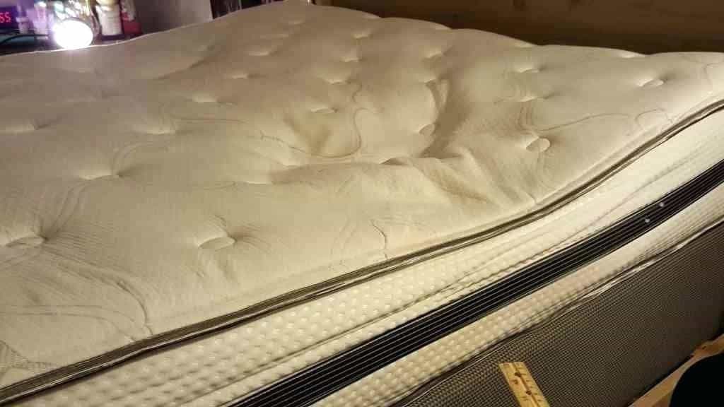 sleeping on 25 year old mattress