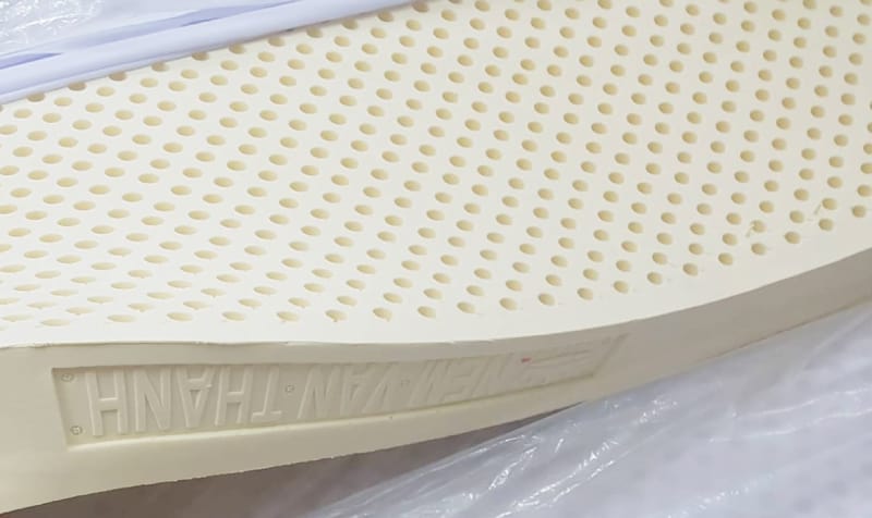 Đệm cao su Vạn Thành