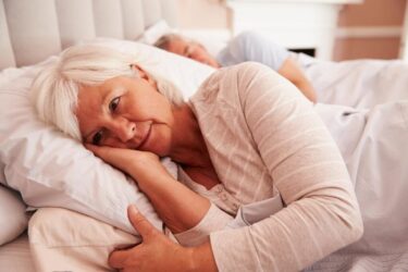 Các tiêu chí chọn nệm cho người già giúp chăm sóc sức khỏe tốt nhất 1 người già
