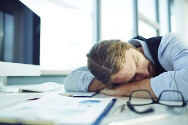 Ngủ trưa có tốt không? Nên ngủ trưa như thế nào để tốt cho sức khỏe 1 ngủ trưa tốt không