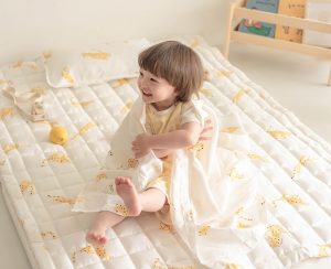 Chất liệu nào làm nên một chiếc chăn hè