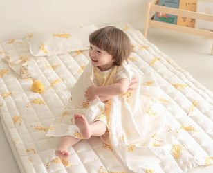 Chất liệu nào làm nên một chiếc chăn hè đúng chuẩn? 1 Chất liệu nào làm nên một chiếc chăn hè