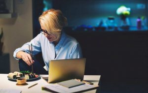 ăn ngay trước khi ngủ