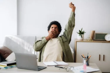 Giải pháp giúp bạn khắc phục cơn buồn ngủ vào ban ngày 1 khắc phục cơn buồn ngủ vào ban ngày