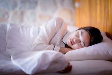 Ngủ quá nhanh có phải là dấu hiệu của chứng rối loạn giấc ngủ? 1 Chìm nhanh vào giấc ngủ