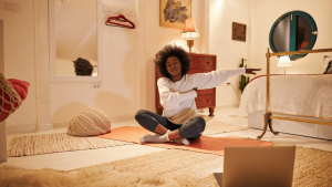 giãn cơ trước khi ngủ