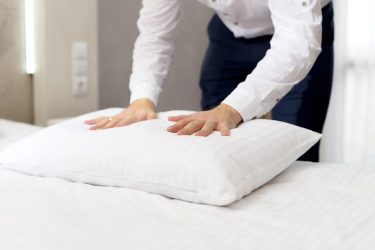 Bật mí các cách làm phồng ruột gối đơn giản, hiệu quả 1 cách làm phồng ruột gối