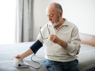 Mối quan hệ giữa việc thiếu ngủ và sức khỏe tim mạch 1 moi lien he giac ngu va tim mach