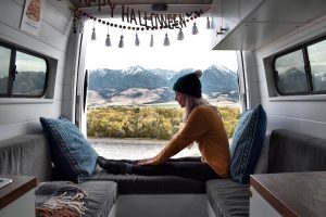 Không gian ngủ lý tưởng trên chính chiếc xe van