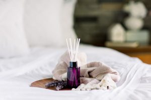 cách khử mùi phòng ngủ hiệu quả