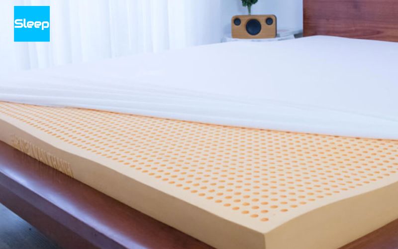 Nệm cao su thiên nhiên Vạn Thành Standard còn được người dùng yêu thích bởi độ cứng vừa phải