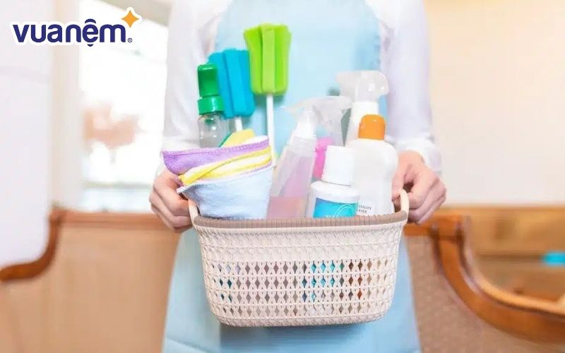 Sử dụng nước giặt chuyên dụng để xử lý các vết ố