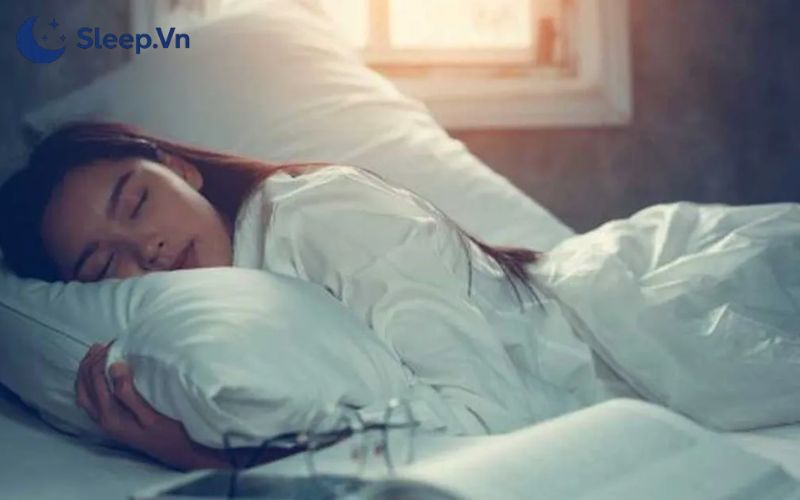 1 ngày ngủ 5 tiếng được không? Tác hại của không ngủ đủ giấc 3 Một số người vẫn cảm thấy tỉnh táo dù chỉ ngủ khoảng 5 tiếng vì cơ thể đã quen với trạng thái thiếu ngủ kéo dài