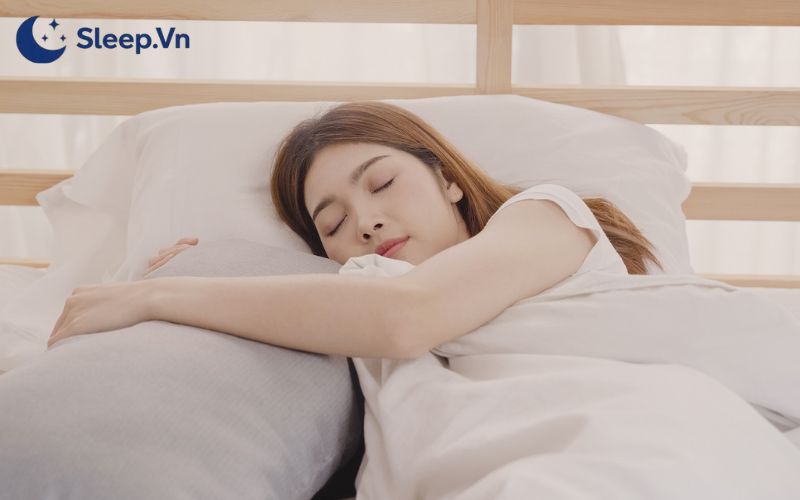 1 ngày ngủ 5 tiếng được không? Tác hại của không ngủ đủ giấc 5 Một giấc ngủ trưa ngắn giúp tái tạo năng lượng, giảm cảm giác buồn ngủ