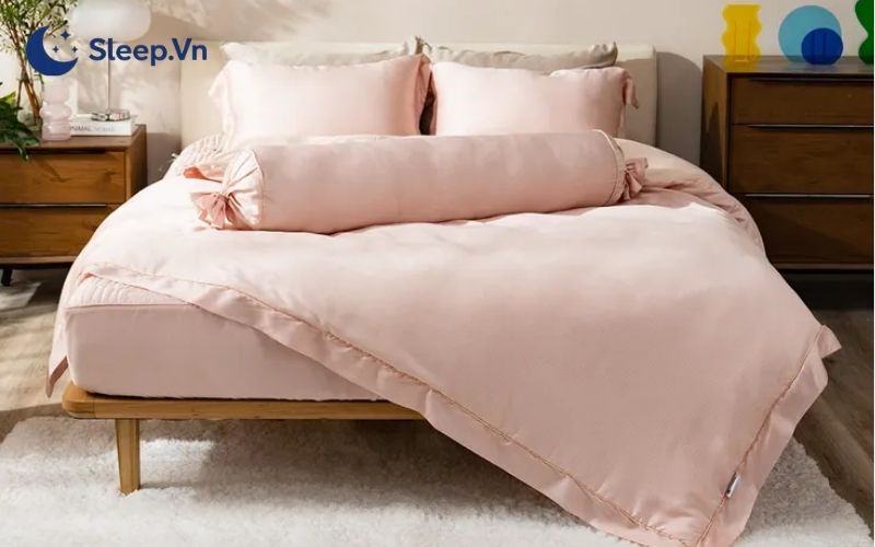 Gợi ý top 10 mẫu chăn ga gối khách sạn được ưa chuộng 5 Bộ chăn ga phủ chần lụa tencel Amando Élan