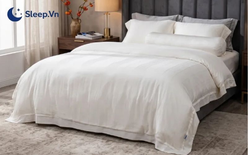 Gợi ý top 10 mẫu chăn ga gối khách sạn được ưa chuộng 6 Chăn ga gối khách sạn màu trắng tạo sự sạch sẽ và tinh tế