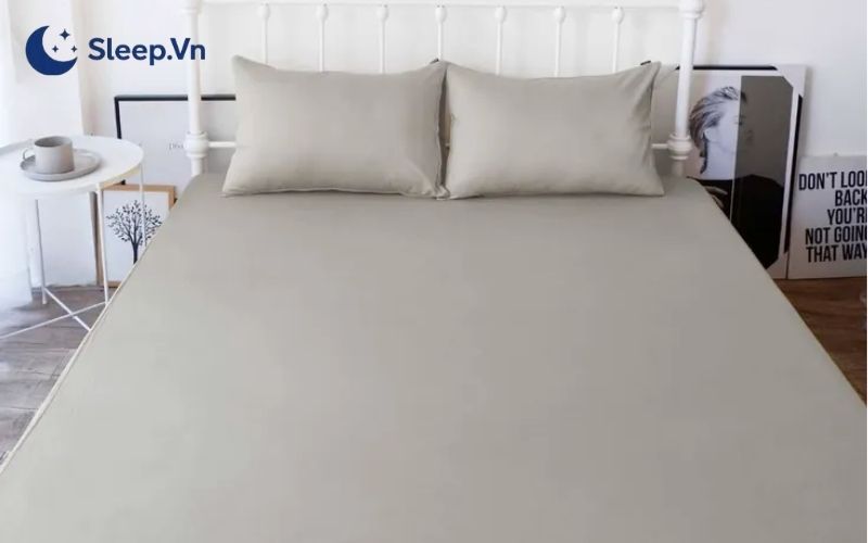 Gợi ý top 10 mẫu chăn ga gối khách sạn được ưa chuộng 4 Ga chun tencel Amando Confident đơn sắc