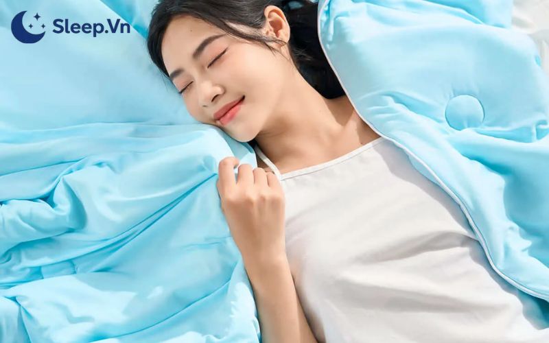 Gợi ý chọn mền mỏng mùa hè thoáng mát cho giấc ngủ dễ chịu 5 Chăn làm mát Amando Azami