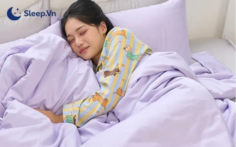 Ngủ lúc 11h thì nên dậy lúc mấy giờ để tỉnh táo và khỏe mạnh? 4 Ngủ đủ thời lượng mỗi đêm góp phần bảo vệ sức khỏe tim mạch