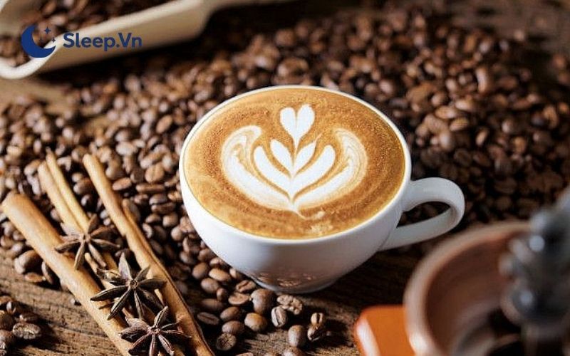 Giải đáp: Muốn dậy lúc 3h sáng thì ngủ lúc mấy giờ? 5 Tránh xa cafe hay các chất kích thích