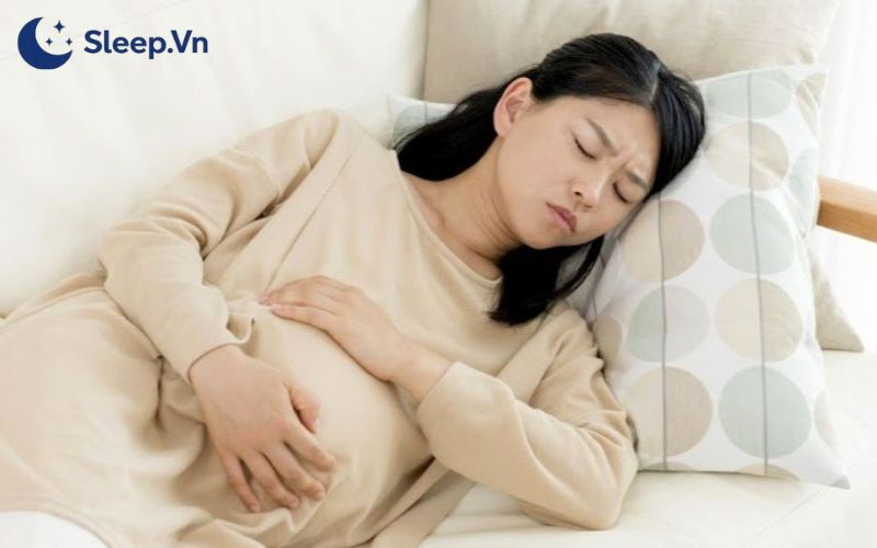Mẹ bầu mất ngủ 3 tháng giữa có sao không? Cách khắc phục 3 Mẹ bầu mất ngủ do bụng lớn dần, khó tìm tư thế ngủ thoải mái