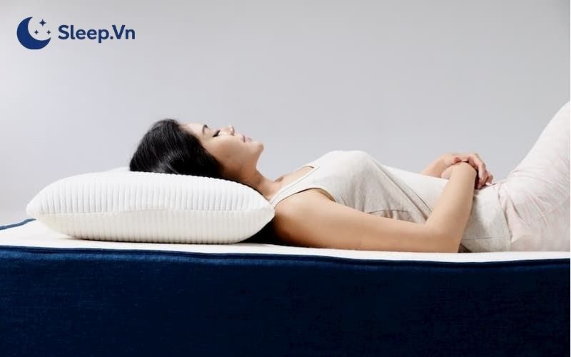 Tư thế ngủ đúng cách như thế nào? Gợi ý 3 tư thế ngủ tốt 3 Nằm ngửa đúng cách giúp giảm áp lực lên lưng và các khớp