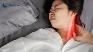 ngủ sai tư thế bị đau cổ